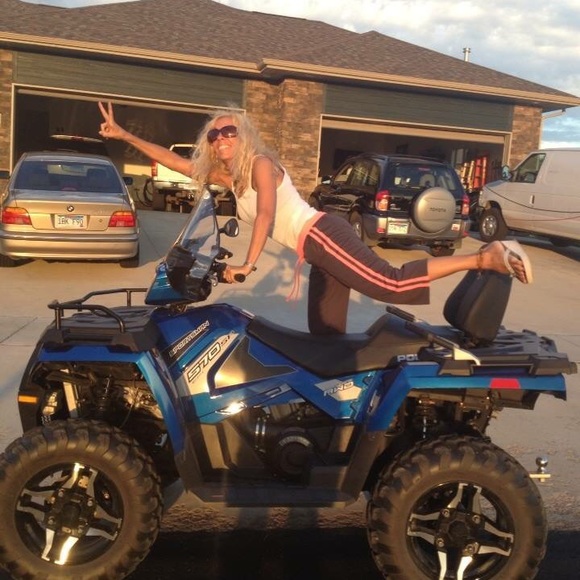 🌹 Meet your Posher, Lisa Marie - Picture 13 of 16